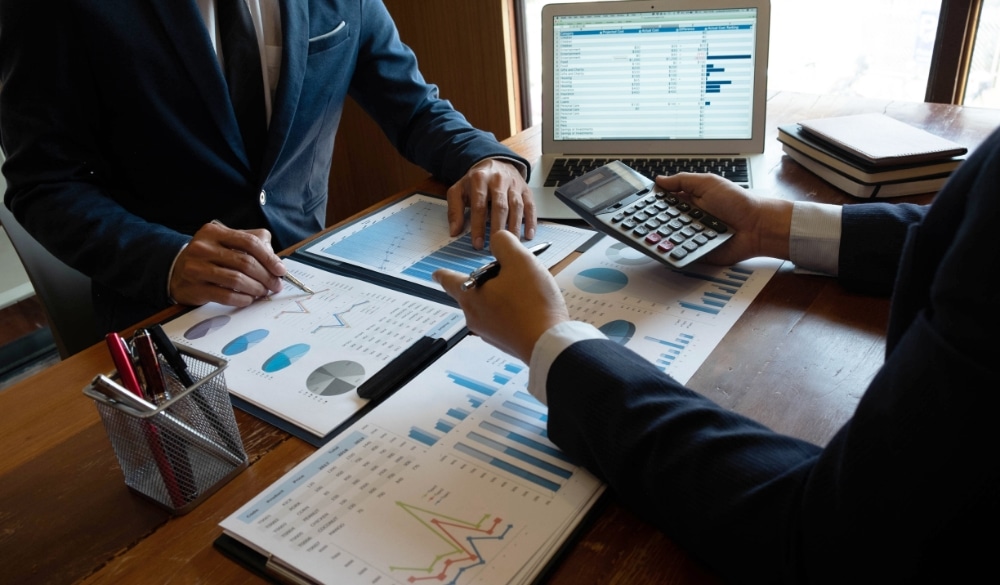 Financial accountant planner meeting business cousultation introduction